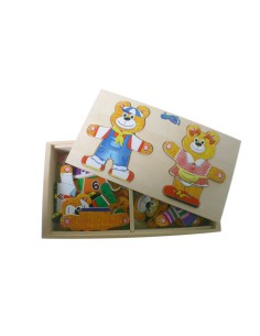 Puzzle Ours et Ours avec des robes à habiller dans une boîte en bois, un jeu de coordination classique pour enfants.