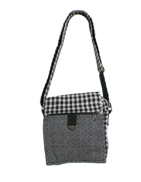 Bolso pequeño multiuso diseño ètnico hippie con solapa y asas color negro blanco. Medidas: 21x20x5 cm.