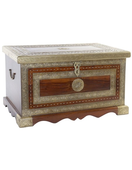 Baúl arcón de madera palisandro aplicaciones en metal almacenaje y regalo decoración hogar estilo étnico. Medidas: 44x76x43 cm.
