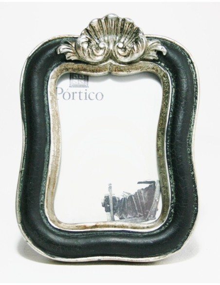 Marco Portafotos pequeño de resina color negro vintage. Medidas: 13x9 cm.