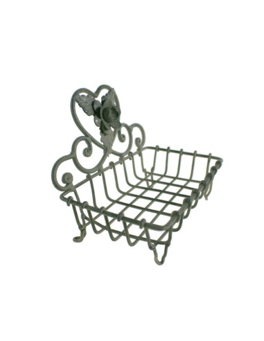 Porte-savon en métal au motif floral, finition gris rouille, accessoire de salle de bain de style nordique.