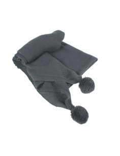 Bufanda acrílica de color gris con pompones en estremos moda mujer para regalo disfrutar del frio invierno bufanda para ella 2