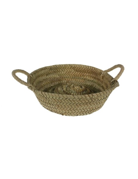 Panera artesanal redonda en fibras naturales de palma y asas en cuerda. Medidas: 8xØ26 cm.