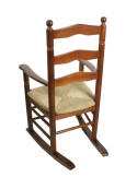 Balancí balancí de fusta amb seient d'ania balancí de l'àvia per descansar amb reposa-braços. 