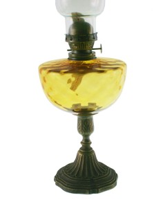 Lampe bougeoir de couleur ambrée avec base en métal et abat-jour en verre à décor de lampe à huile vintage. 2