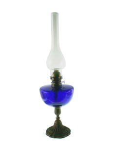 Quinqué palmatòria de color blau amb base de metall i tulipa de vidre decoració vintage làmpada d'oli. 