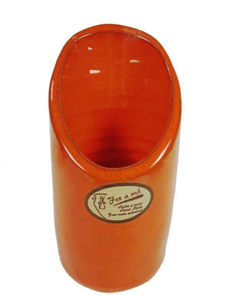Florero pequeño de cerámica de color naranja con forma de caña realizado artesanalmente decoración hogar. Medidas: 16xØ8 cm.
