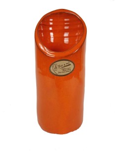 Vase en céramique orange en forme de canne fabriqué à la main pour la décoration de la maison.