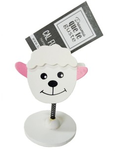 Pinza de madera forma de oveja color blanco, base de sobremesa, clip con soporte vertical para tarjetas. 2