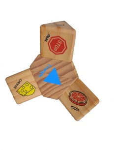 Puzzle en bois aux formes géométriques à tourner avec dessins et texte en anglais pour la coordination des enfants.
