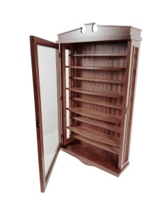 Vitrina armario porta dedales de madera maciza cedro color avellana expositor para pared decoración hogar