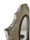 Espejo de pared de madera pintada y decapada en dos colores con palmatoria de metal decoración vintage