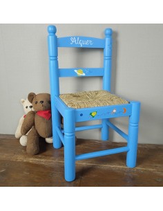 Chaise enfant personnalisée avec nom en bois et assise quenouille pour garçon fille. 2