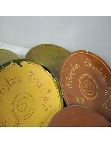 Tapa plato voltea gira tortillas de cerámica de arcilla color verde fabricación artesanal útiles de cocina.