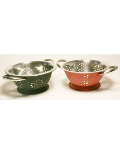 Escurridor pequeño de inox con base y dos asas para sujeción de color negro. Ideal para escurrir la pasta o verduras utensilio d 2