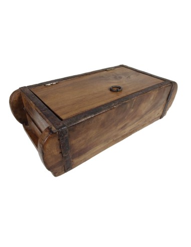 Boîte en bois massif fabriquée à la main avec couvercle en acacia, décoration et organisation pour la maison, design rustique.