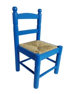 Chaise enfant bleue avec assise en rotin interchangeable pour les plus petits