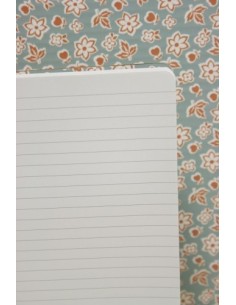 Carnet à anneaux, couvertures en carton rigide, motif floral, feuilles doublées, style vintage. Format, A4. 2