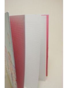 Reliure à anneaux pour enfants avec des couvertures rigides en carton bleu. Feuilles rayées, format A4. 2