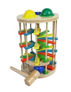 Torre con bolas de colores para de Golpear de Madera con martillo juego de coordinación visual-manual. Medidas: 30x18x18 cm.
