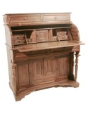 Gran escriptori tot de fusta massissa de Teca i d'estil americà.