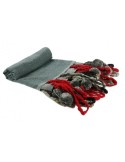 Manta decorativa para sofá y cama de color gris flecos pompones