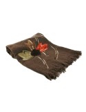 Manta decorativa para sofá y cama color marrón con bordado y fleco