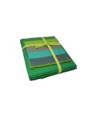 Mantel color verde con 4 servilletas a juego para vestir tu mesa