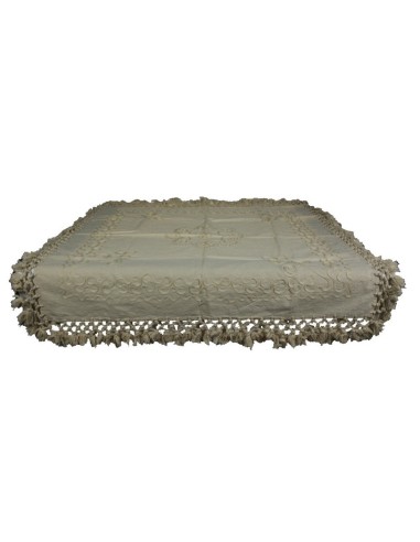 Nappe de style rustique écru avec broderie pour habiller votre table