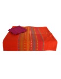 Mantel color naranja con 4 servilletas a juego para vestir tu mesa