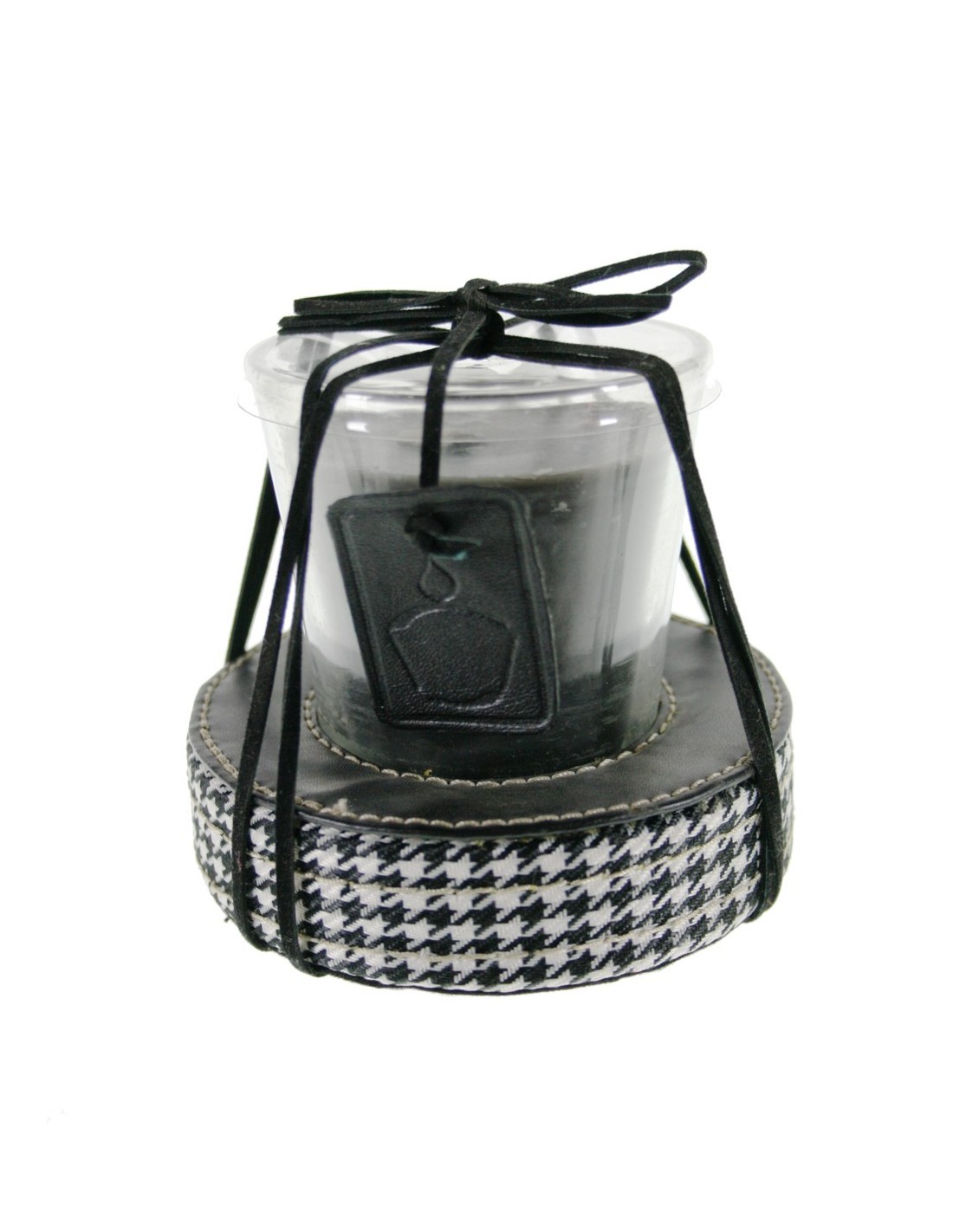 Espelma aromàtica en got per decorar de color negre ambient a la llar