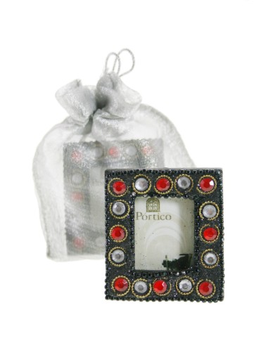 Marco portafotos mini con pedrería y bolsita de envoltorio.