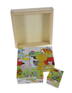 Puzzle de neuf dés dans une boîte en bois avec des dessins d'ours, un jeu d'association pour enfants pour la motricité 2