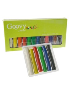 Pâte à modeler multicolore dans une boîte de 12 créations en pâte à modeler pour la créativité et le sens 2