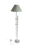 Lámpara de pie en metal color blanco estilo nórdico hogar