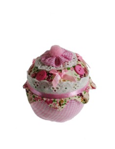 Agulla, coixí, coixinet per a agulles forma cupcake de color rosa accessori per a costura i cosidor