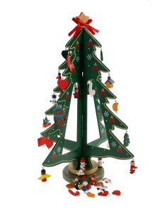 Petit sapin de Noël en bois multicolore avec figurines décoratives et étoile de sapin de table