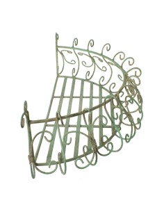 Macetero curvado porta tiesto mural de metal envejecido para plantas, decoración jardín estilo vintage.