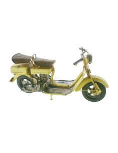 Moto decoración retro de metal color amarillo. Medidas: 15x30x10 cm.