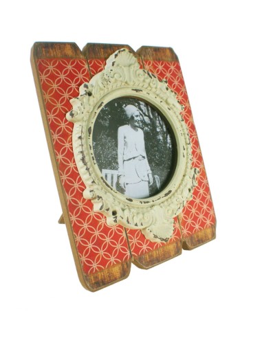 Support de cadre photo avec cadre en bois et centre de table en céramique vintage orange.